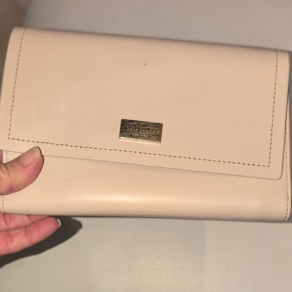 Kate Spade Cream & Bright Blue Leather Wallet - Callouts